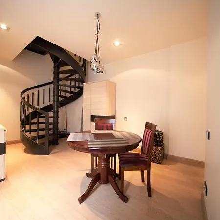 Apartment Amazing In The Old Town / Best Location